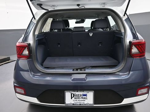 Certified 2024 Hyundai Venue Limited FWD image 21