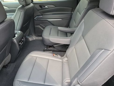 Used 2024 Chevrolet Traverse LT w/ Midnight/Sport Edition AWD/4WD image 11