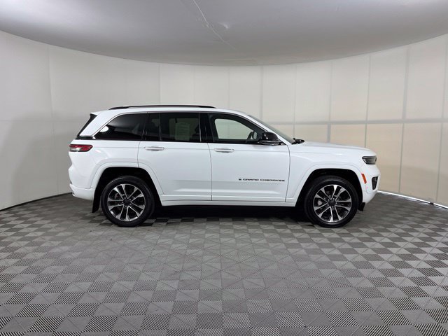 Used 2022 Jeep Grand Cherokee Overland AWD/4WD image 8