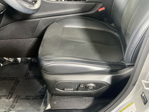 Used 2022 Jeep Grand Cherokee Altitude AWD/4WD image 18