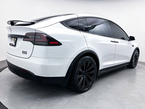Used 2022 Tesla Model X Plaid image 17