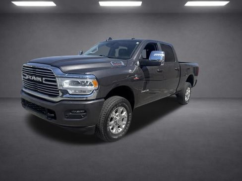 Used 2024 RAM 2500 Laramie w/ Safety Group AWD/4WD image 3