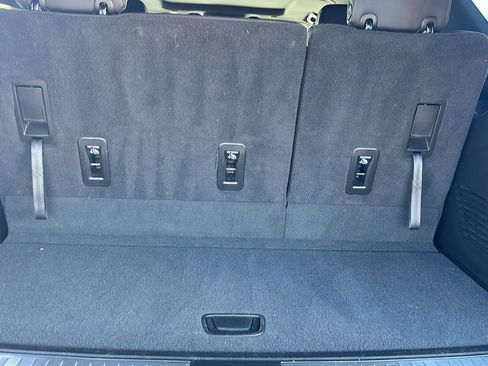 Used 2023 Chevrolet Tahoe Z71 image 27