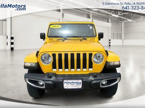 Used 2021 Jeep Wrangler Unlimited Sahara AWD/4WD image 7