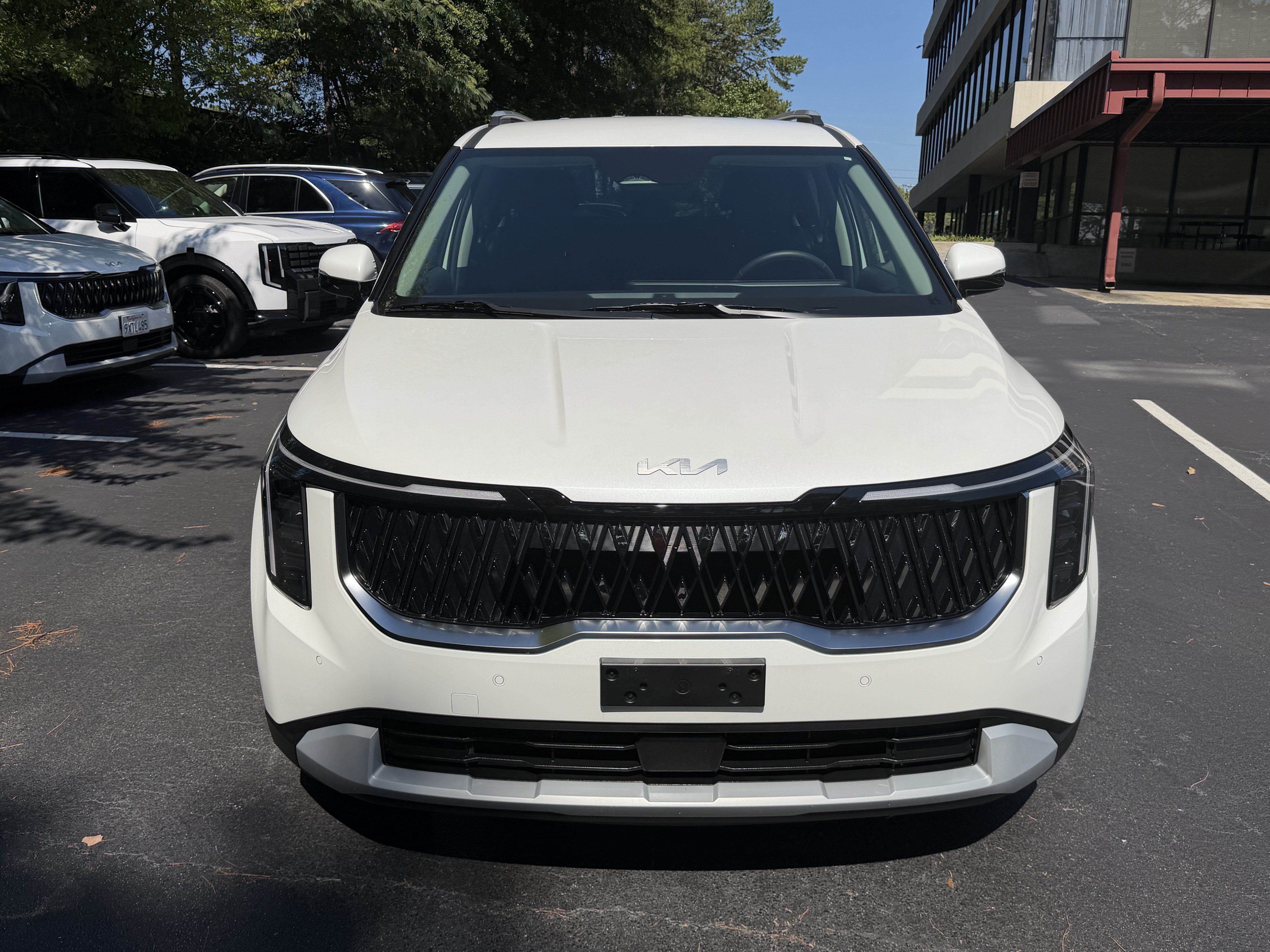 Certified 2026 Kia Carnival EX FWD image 2