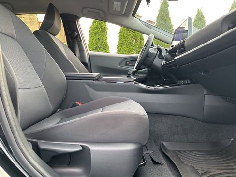 Certified 2024 Toyota Prius LE image 32