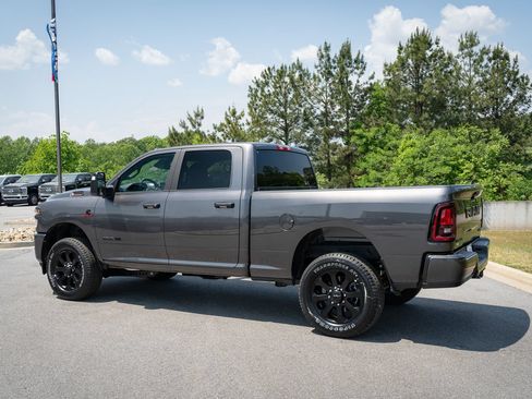 New 2026 RAM 2500 Big Horn AWD/4WD image 7