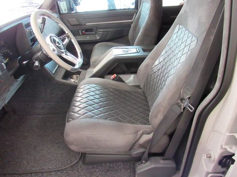 Used 1993 Chevrolet Silverado 3500 2WD Crew Cab image 38