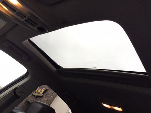 Used 2017 Chevrolet Equinox Premier w/ Enhanced Convenience Package image 21