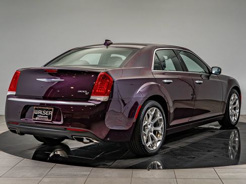 Used 2020 Chrysler 300 C w/ Sun, Sound & Nav Package RWD image 10