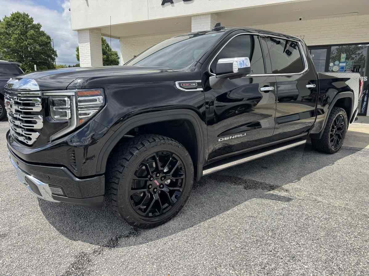 Used 2023 GMC Sierra 1500 Denali AWD/4WD image 48