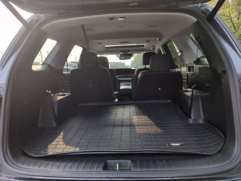Used 2022 Hyundai Palisade SEL w/ Premium Package FWD image 6