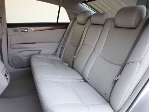 Used 2011 Toyota Avalon Limited FWD image 23