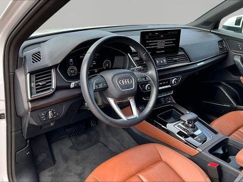Used 2023 Audi Q5 2.0T Premium Plus w/ Premium Plus Package AWD/4WD image 13