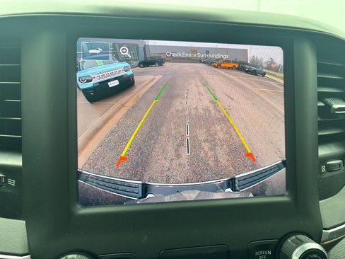 Used 2022 RAM 1500 Laramie AWD/4WD image 4