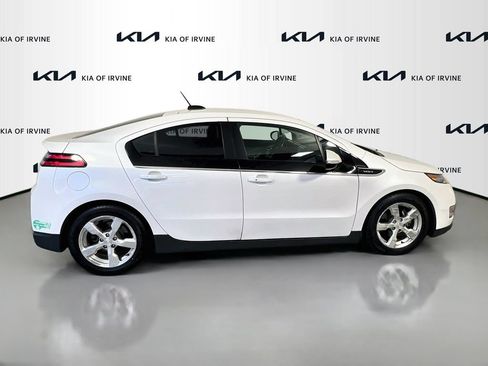 Used 2015 Chevrolet Volt Premium w/ Premium Trim Package FWD image 9