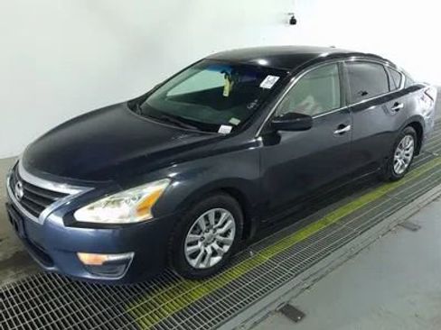 Used 2015 Nissan Altima 2.5 S w/ Power Driver Seat Package FWD image 1