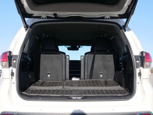 Used 2017 Toyota Highlander Limited Platinum image 14