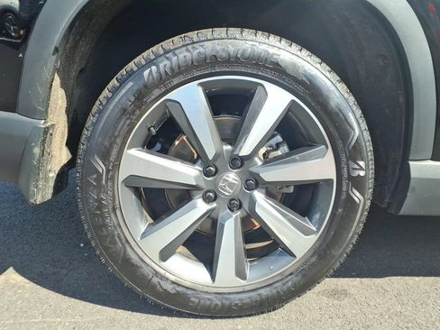Used 2025 Honda Pilot Touring image 26