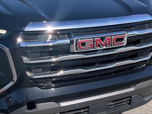 Used 2025 GMC Terrain Elevation FWD image 30