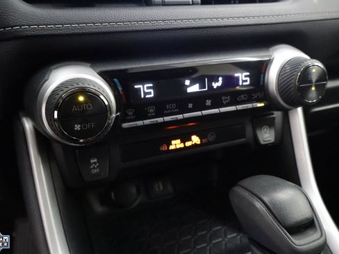 Used 2024 Toyota RAV4 XLE AWD/4WD image 18