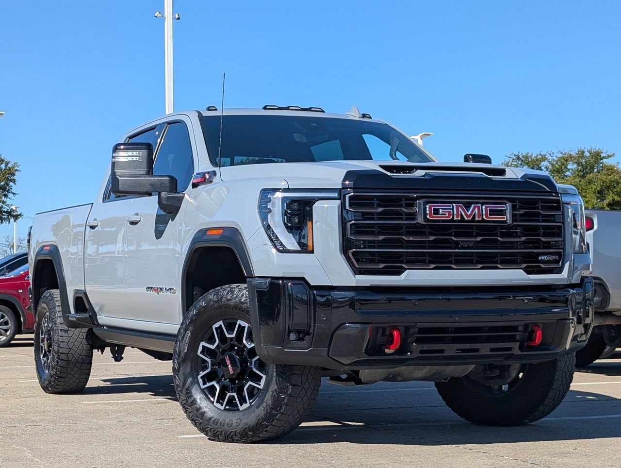 Used 2025 GMC Sierra 2500 AT4X AWD/4WD image 2