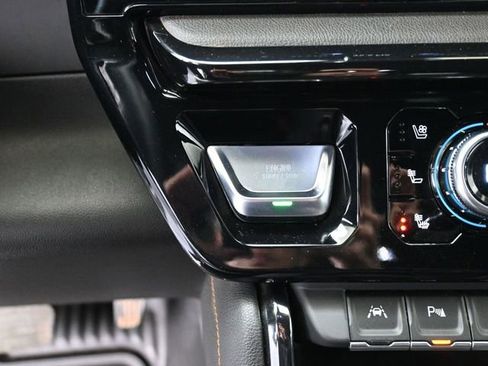 Used 2023 GMC Sierra 1500 AT4 w/ Technology Package image 38