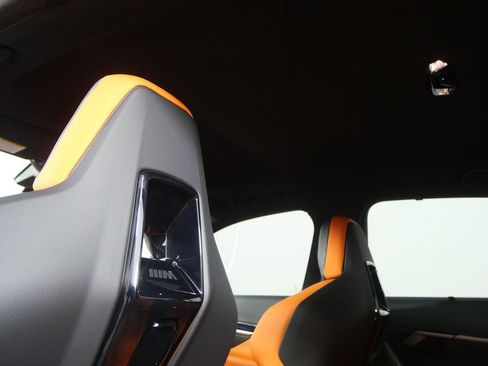 Certified 2025 BMW M5 w/ Carbon Package image 26