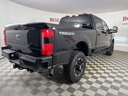 Used 2025 Ford F250 XLT w/ Black Appearance Package AWD/4WD image 8