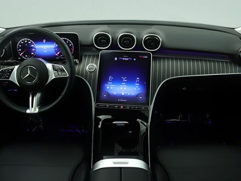 Used 2023 Mercedes-Benz C 300 Sedan image 7