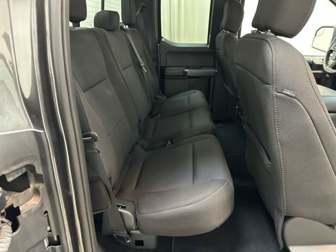 Used 2018 Ford F150 XLT w/ Equipment Group 302A Luxury AWD/4WD image 17
