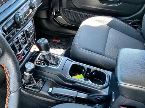 Used 2021 Jeep Gladiator Mojave AWD/4WD image 16