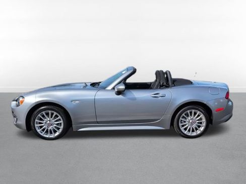 Used 2017 FIAT 124 Spider Classica image 7
