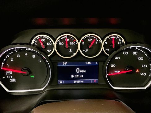 Used 2021 Chevrolet Tahoe LT w/ LT Signature Package image 24