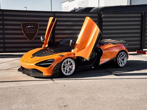 Used 2024 McLaren 750S Spider image 20
