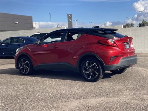 Used 2022 Toyota C-HR image 9