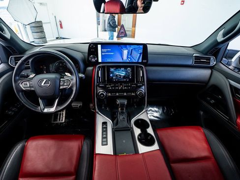 Used 2024 Lexus LX 600 F Sport image 59