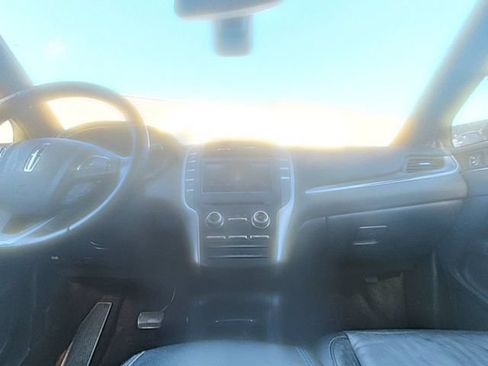 Used 2017 Lincoln MKC Select w/ Select Plus Package AWD/4WD image 25