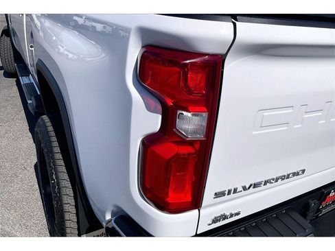 Used 2022 Chevrolet Silverado 3500 LTZ w/ Z71 Off-Road Package AWD/4WD image 30