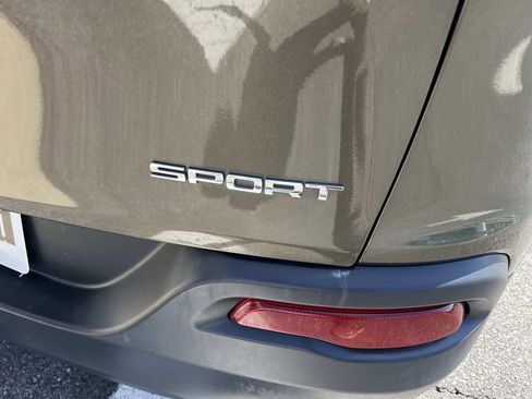 Used 2015 Jeep Cherokee Sport w/ Cold Weather Group image 46