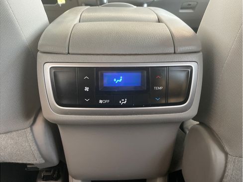 Certified 2017 Toyota Highlander LE AWD/4WD image 17