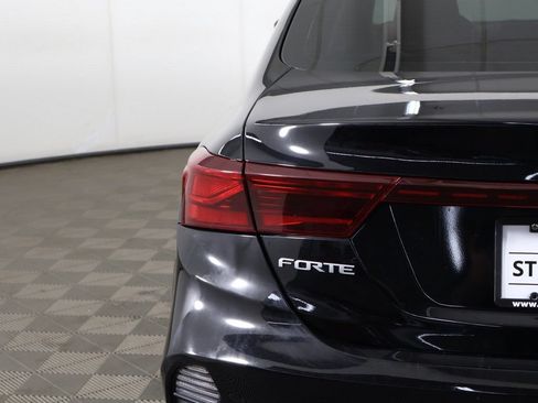 Used 2023 Kia Forte LXS w/ LXS Technology Package FWD image 14