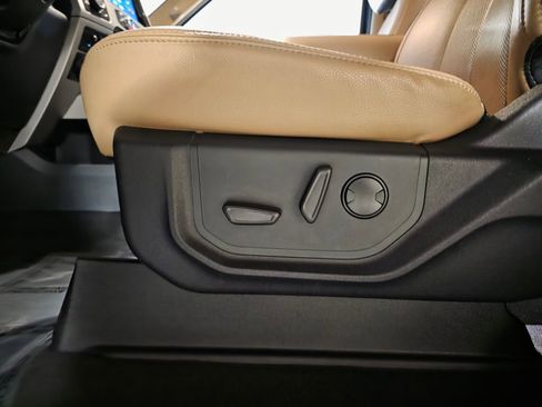 Used 2022 Ford F250 Lariat w/ Lariat Ultimate Package image 13