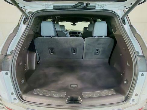 Used 2024 Buick Enclave Premium FWD image 29