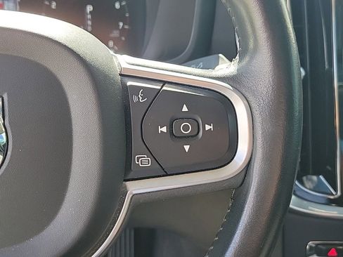 Used 2021 Volvo S60 T5 Momentum image 20