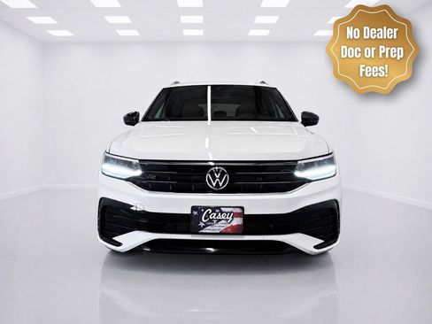 Used 2022 Volkswagen Tiguan SE R-Line AWD/4WD image 2