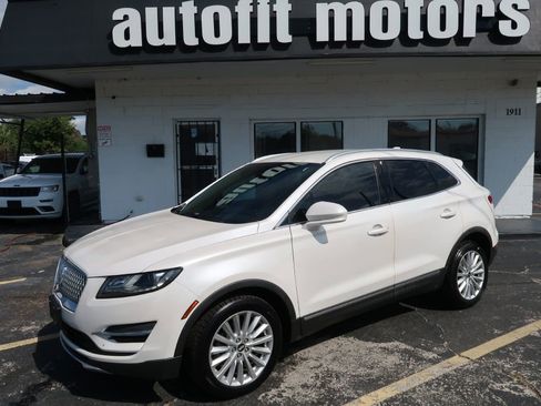 Used 2019 Lincoln MKC Premiere image 1