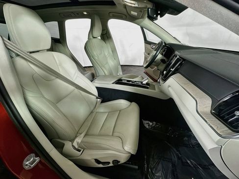 Used 2022 Volvo XC60 B5 Inscription w/ Advanced Package AWD/4WD image 12