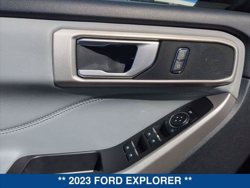 Certified 2023 Ford Explorer XLT w/ Equipment Group 202A RWD image 11