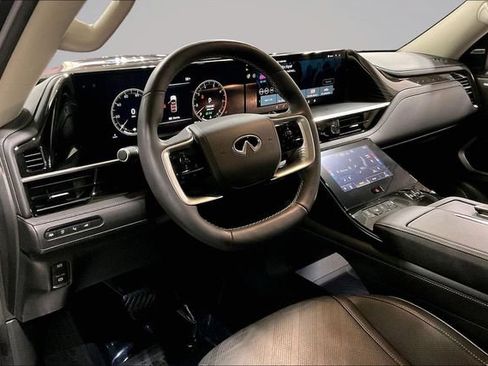 Used 2025 INFINITI QX80 Luxe image 16